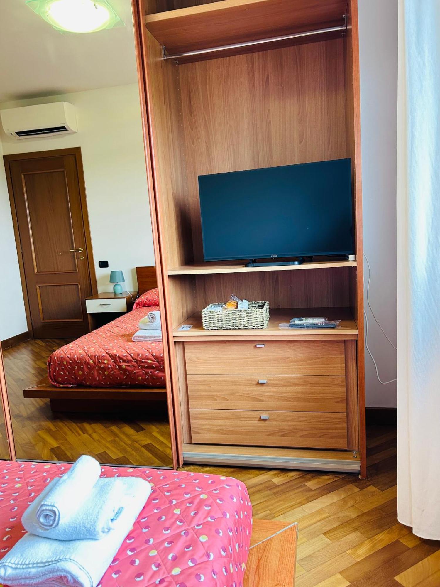 The House Room Aeroporto Fiumicino Buitenkant foto
